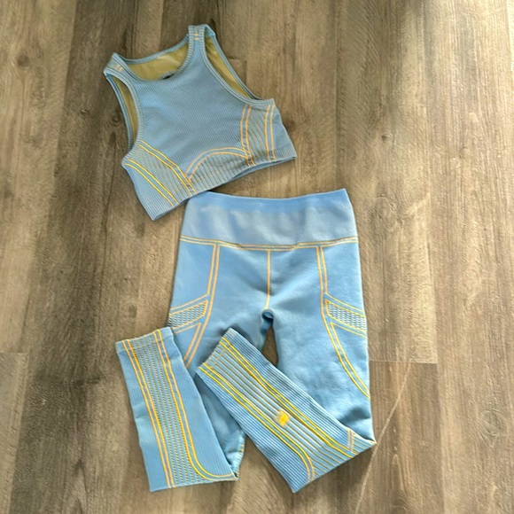 Fabletics Pants - Fabletics- Khloe Edit - I love Blue/Golden-ray Seamless Matching Workout Outfit